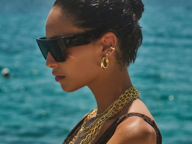 GOLD HOOP EARRINGS