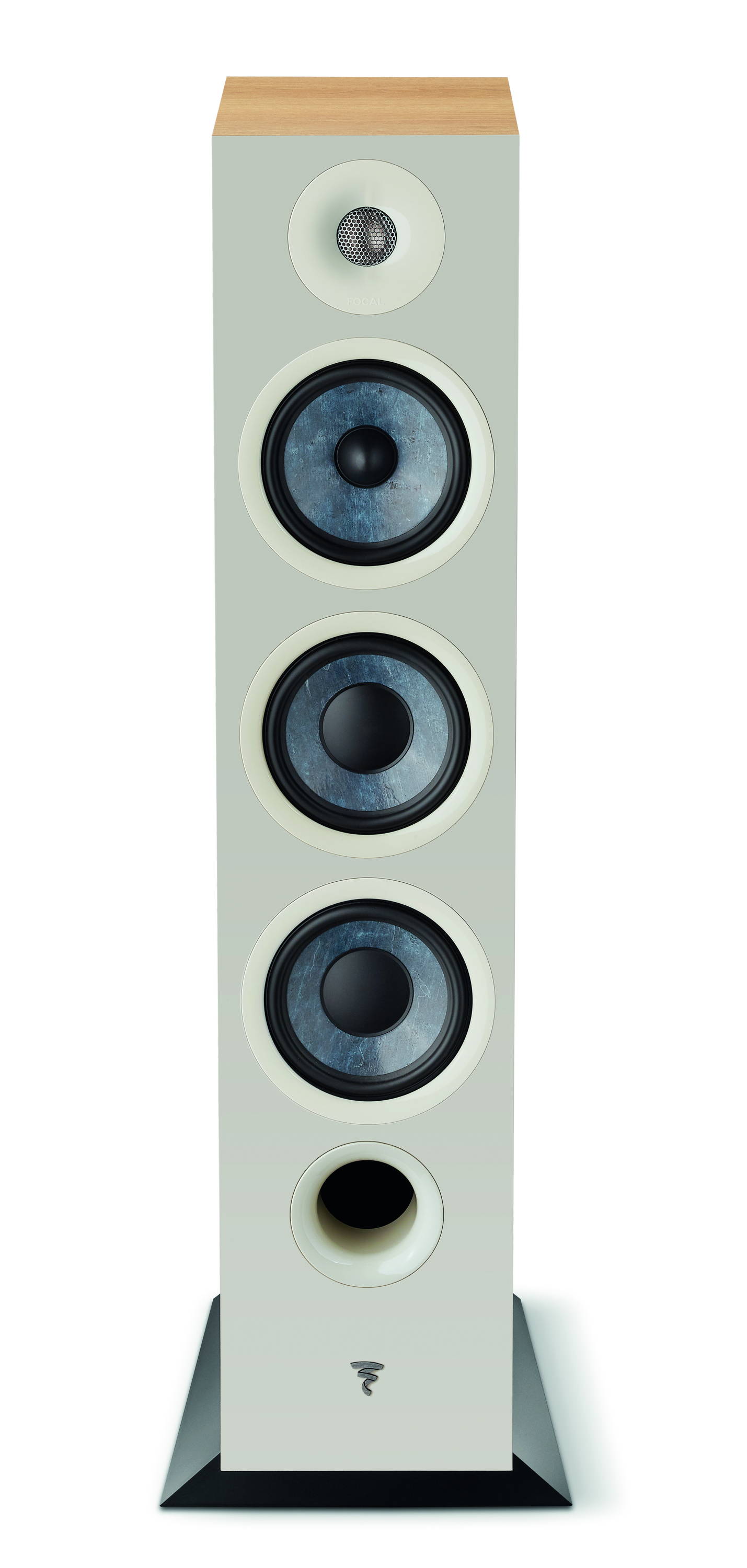 Image of Focal Chora 826 loudspeaker in Lightwood color