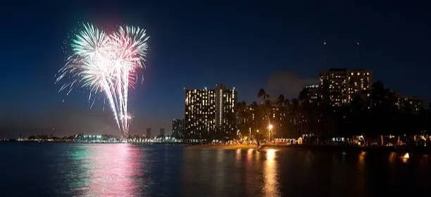 waikiki dinner cruise fireworks