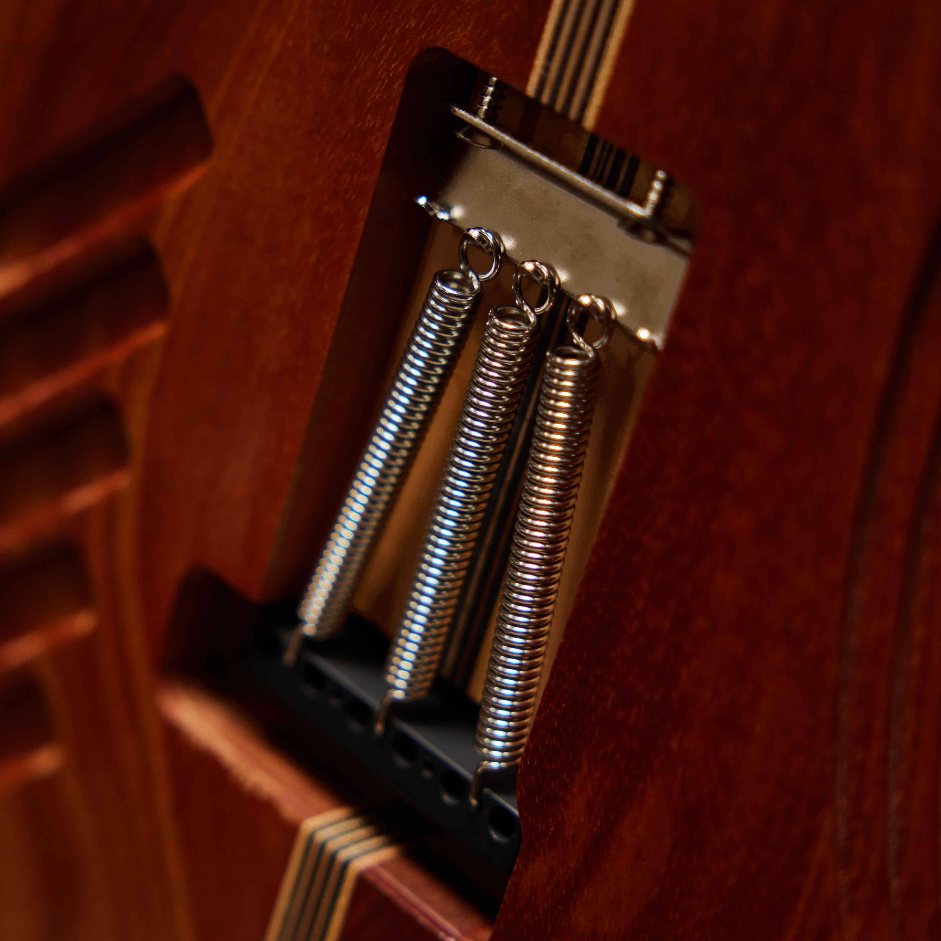Hollow body guitar