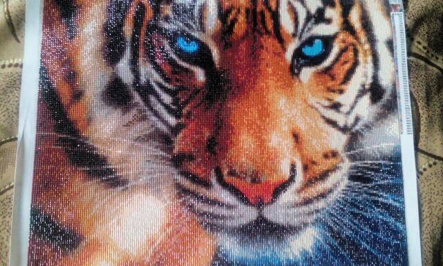 diamond painting of a tiger's face