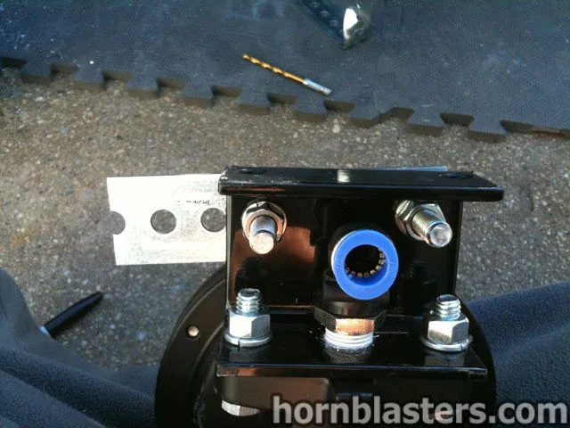 Interior or cabin-related install context for Frank's 2002 Maxima Nathan AirChime K3 horn kit photo 13
