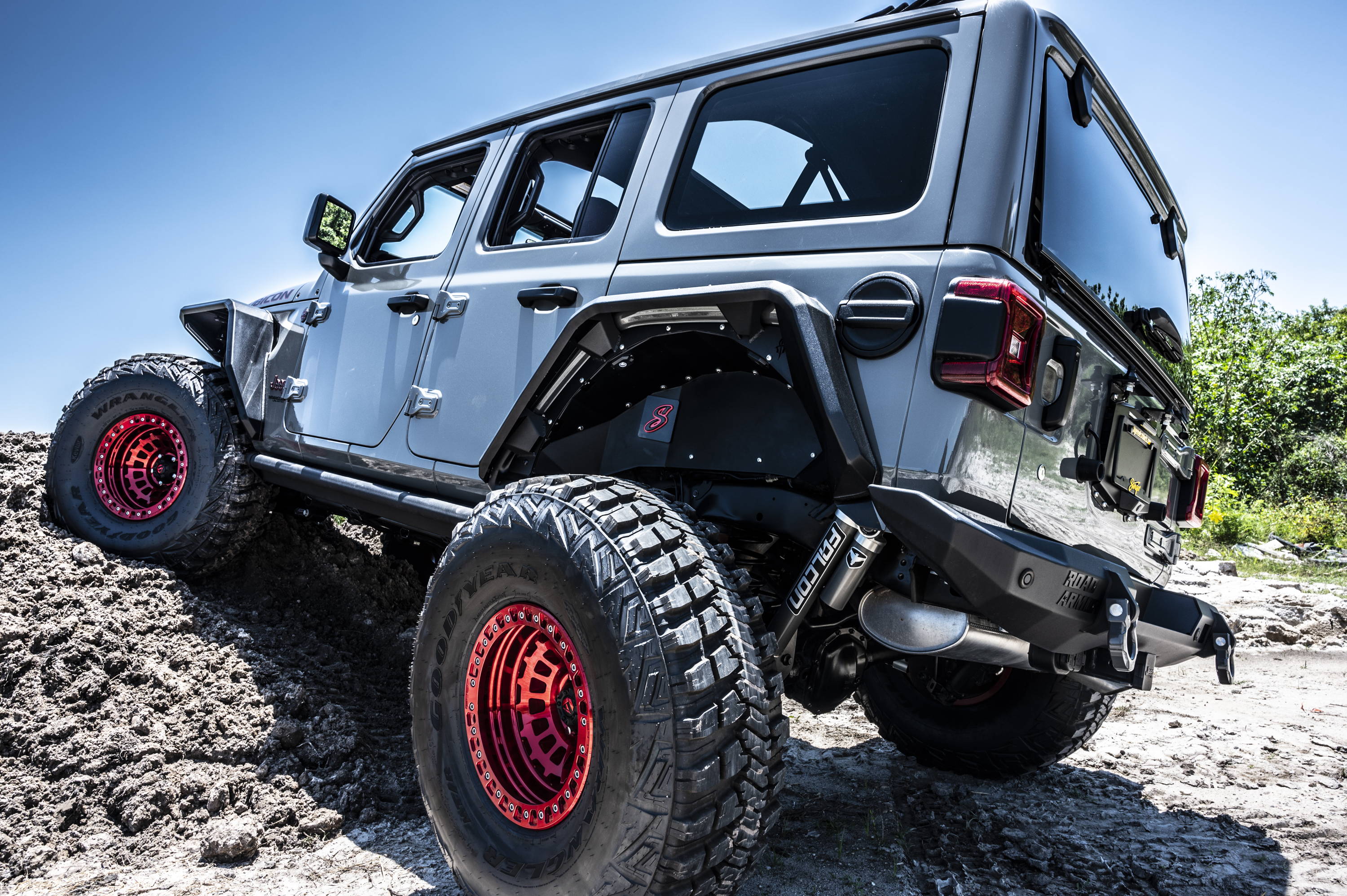 JEEP WRANGLER INFOTAINMENT – Stinger Electronics