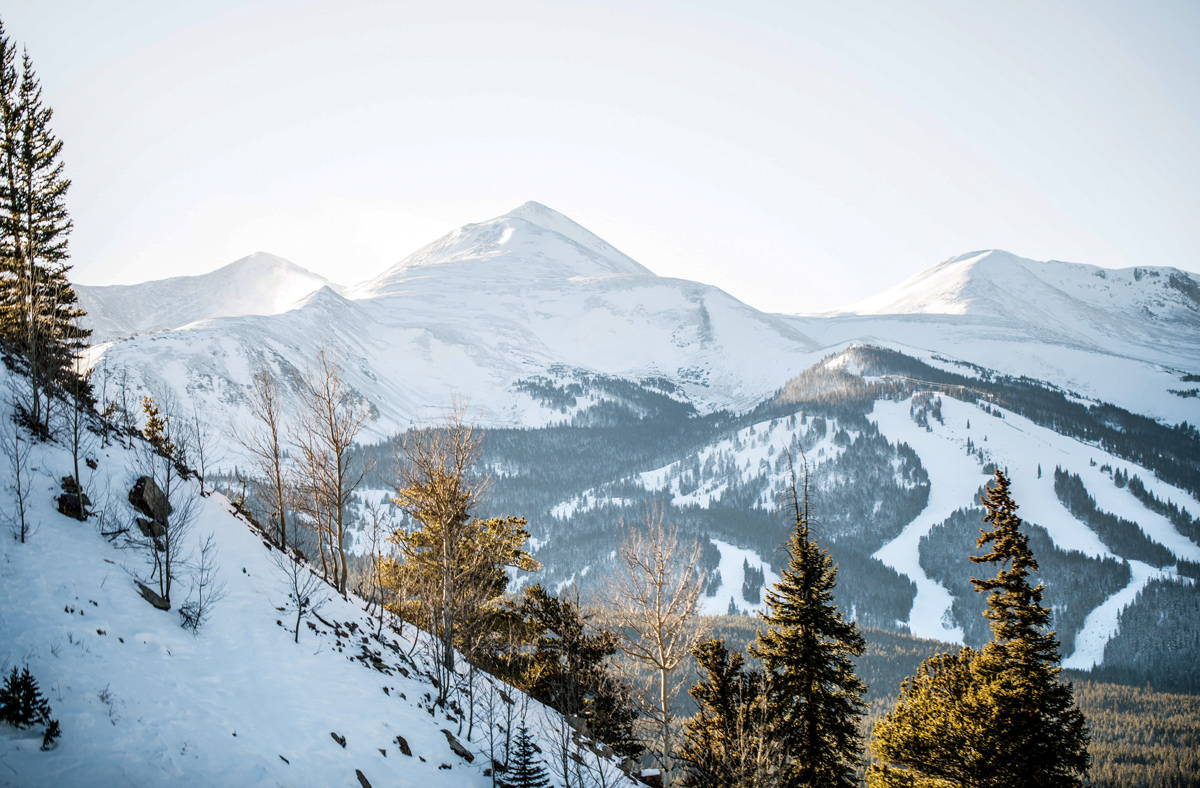 Why is skiing so popular in Colorado?