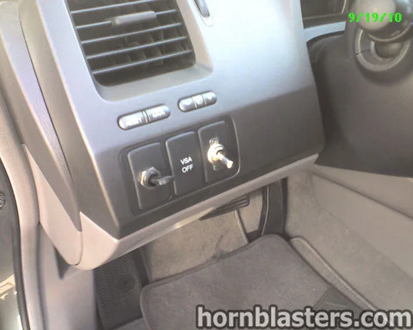 Compressor or air system detail for Conductor's Special 232 on Honda Civic HornBlasters gallery photo 5