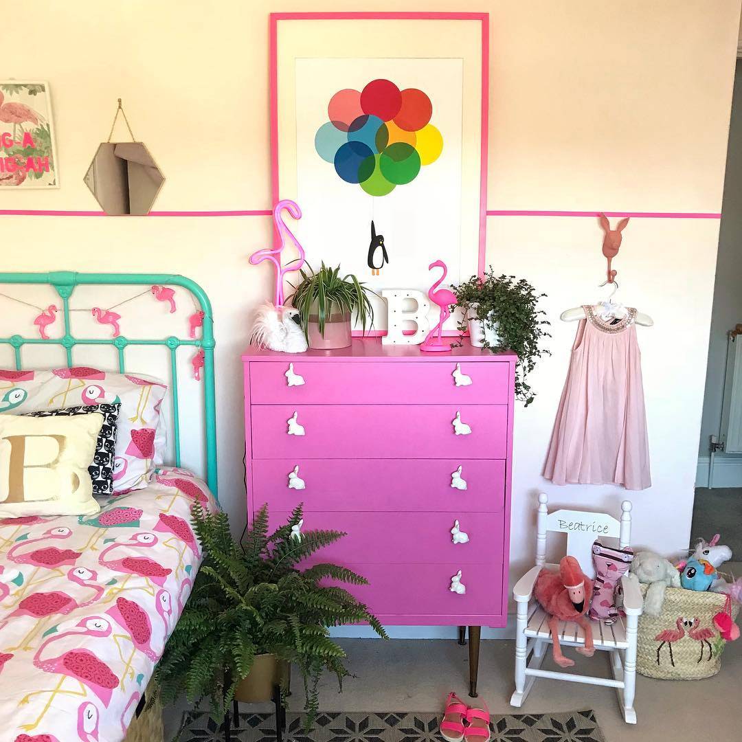 pink girls bedroom