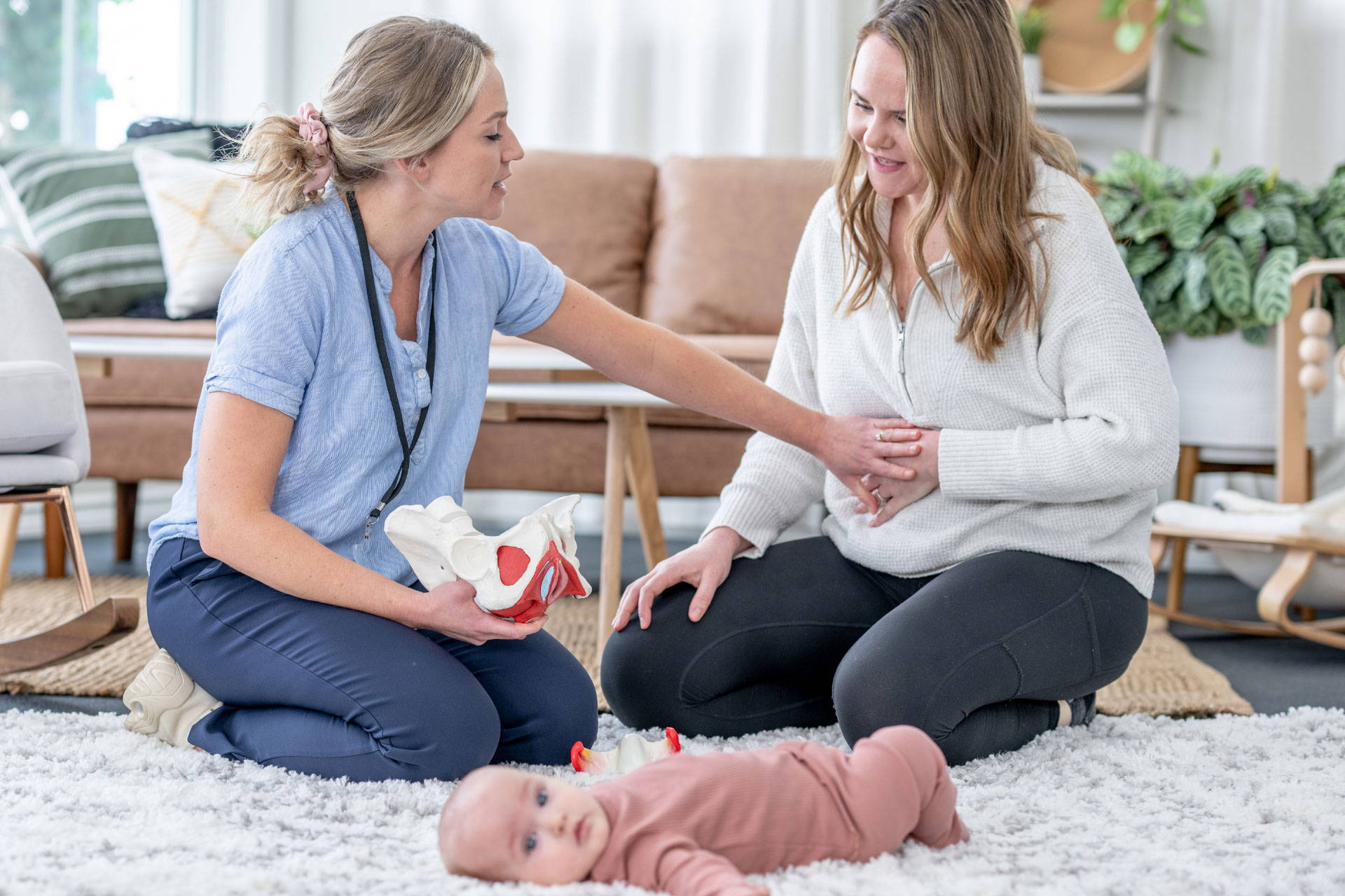 pregnant lady with pelvic floor doctor