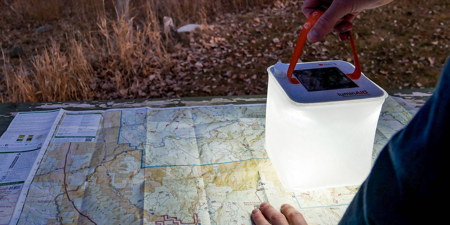 Solar lantern with Powerbank - LuminAID Lanterns