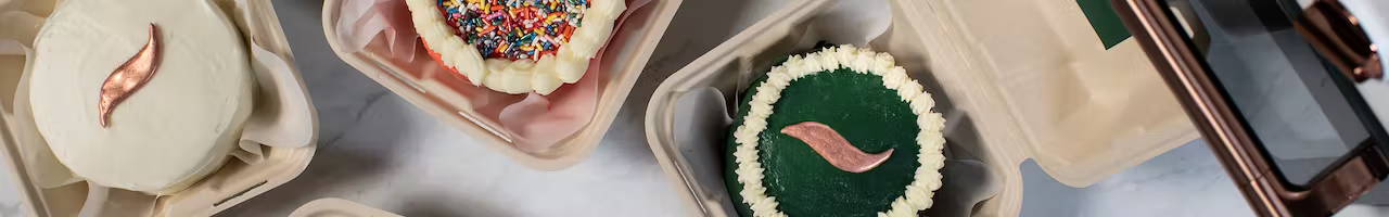 Golden Vanilla Lunchbox Cakes