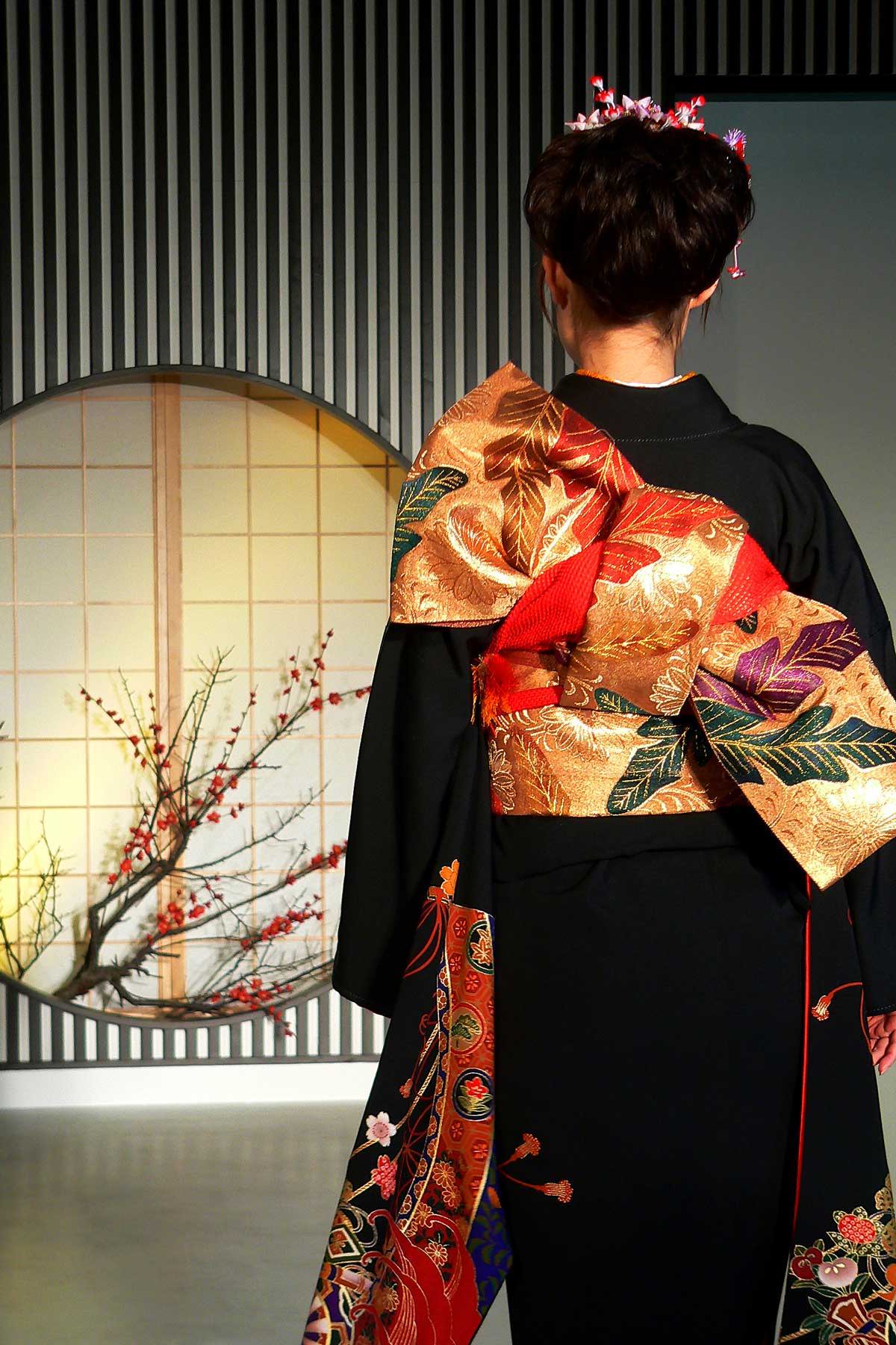 Japanese Men's Traditional Kimono Yukata Haori Hakama Obi Hanger Folding White 