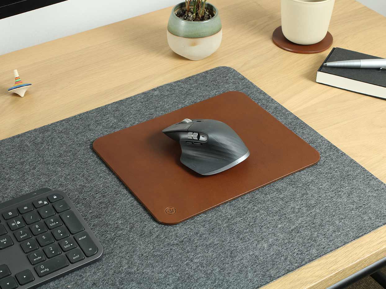 Filz Schreibtischunterlage mit Mousepad aus Leder