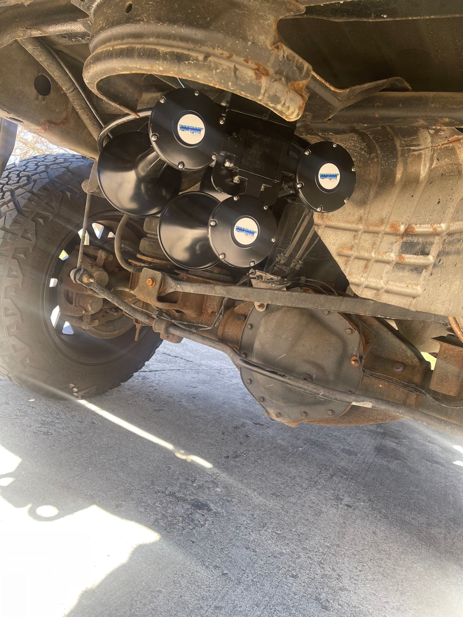 Darrian's 2016 RAM 2500 Train Horn Install