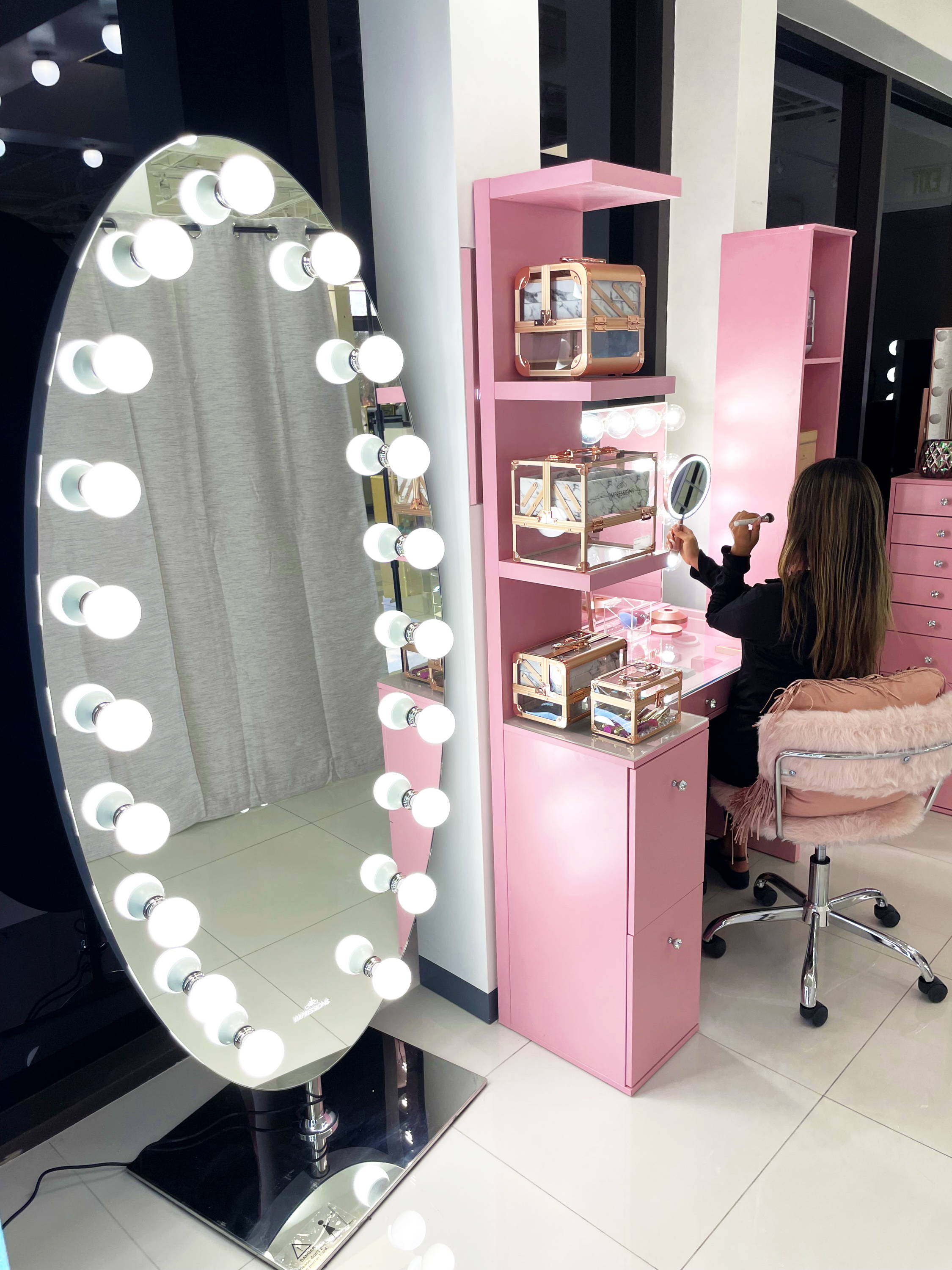  Heiress Full-Length Vanity Mirror