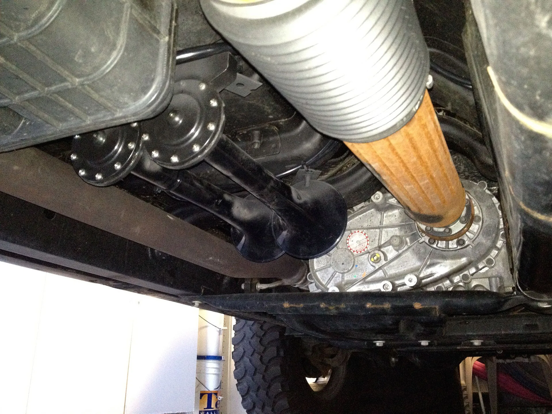 Wheel well suspension Jeep Wrangler train horn routing John and Laurie Conductor's Special 228H photo 9