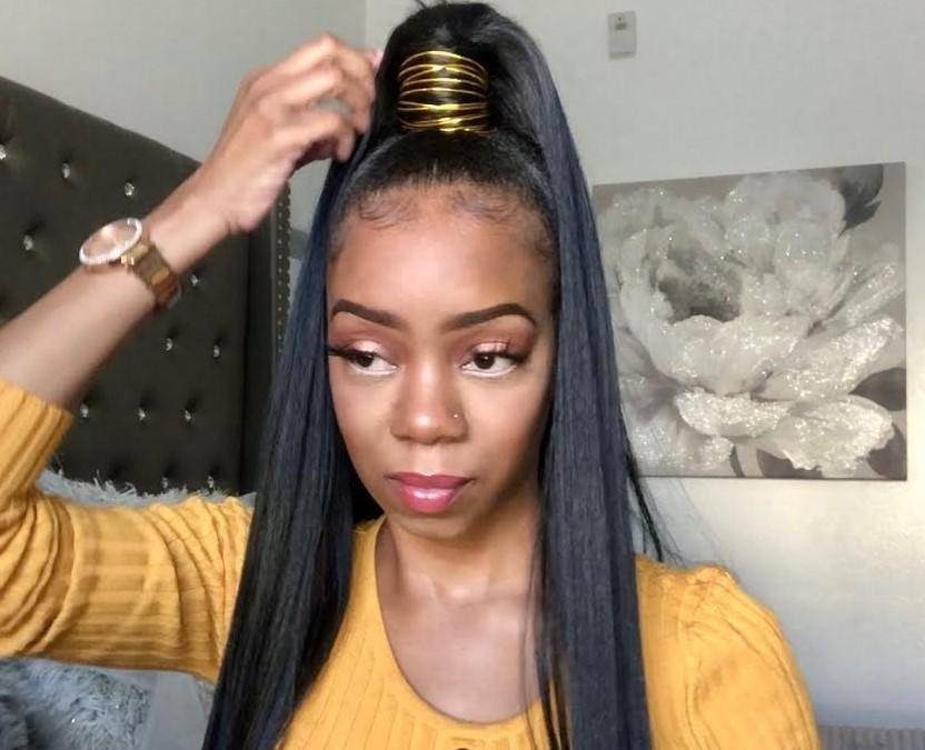 How To Get The Perfect Chic Ponytail In 4 Easy Steps