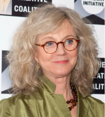 Actress Blythe Danner wearing Circle glasses that make you look younger
