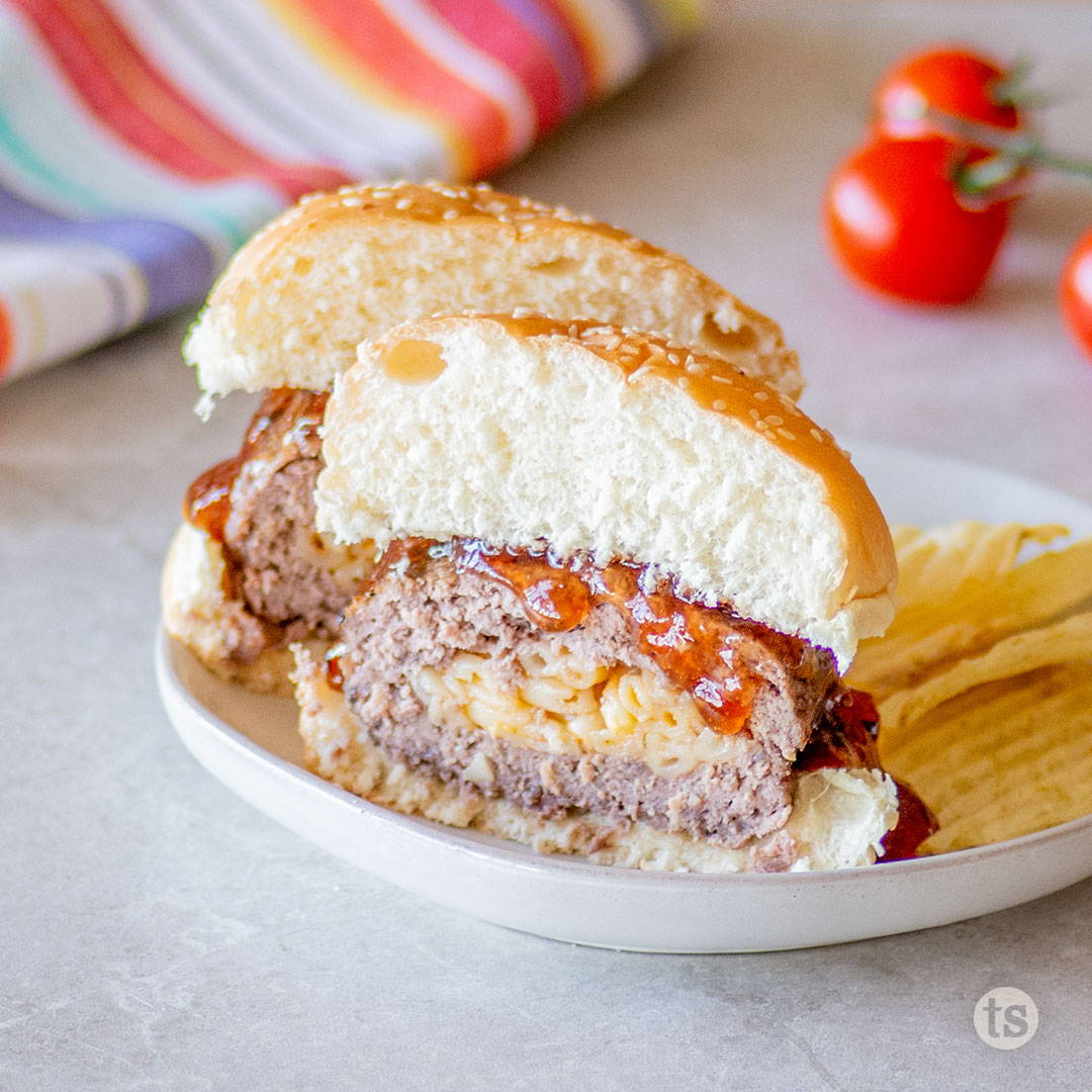 mac & cheese stuffed burger