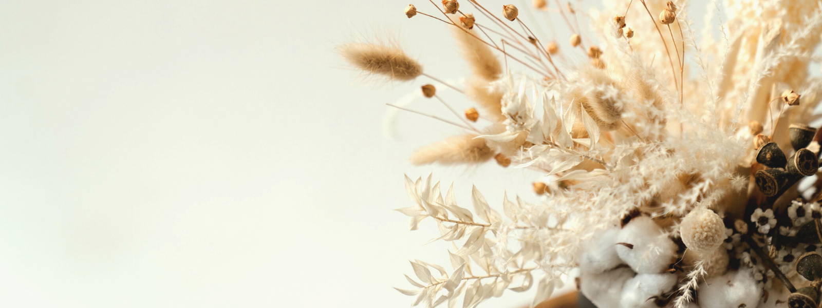 Shop Dried Flowers online or instore from our Dried Flower Bar. By Newcastle Dried Fower Co, Cardiff NSW
