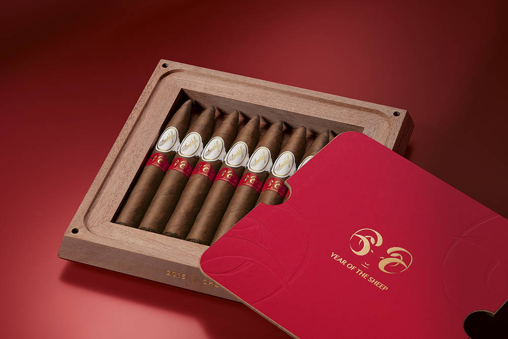 Opened tray of the Davidoff The Year of Collector’s Edition Sheep cigars.