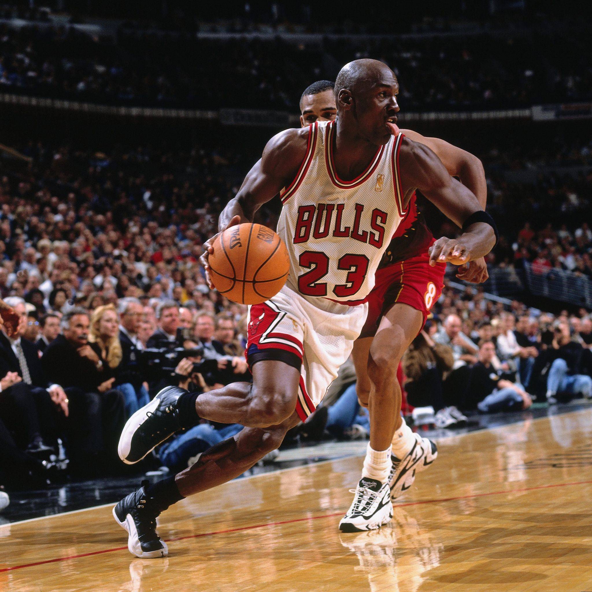 michael jordan getting by a defender