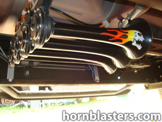Wide Shocker XL train horn bells bracket and airlines on 2001 Chevrolet Silverado 1500 photo 5