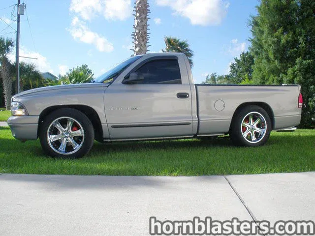 Shocker XL Train Horn component placement on Jason's 2002 Dodge Dakota photo 2