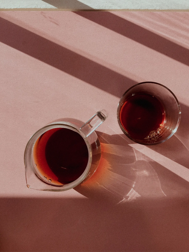 Filterkaffee in einer Karaffe und Glas