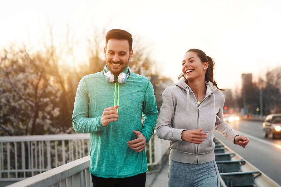 couple jogging