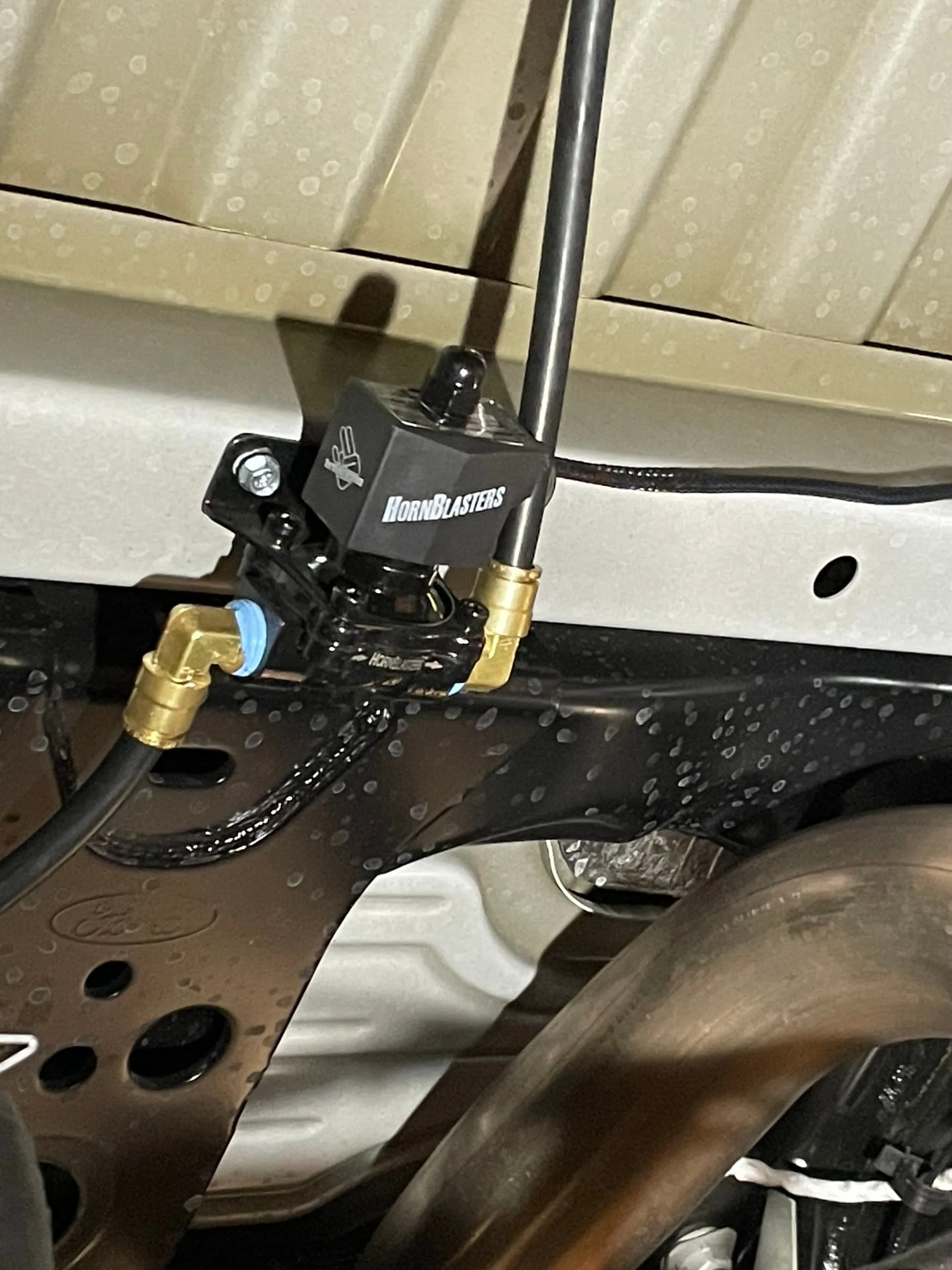 HornBlasters electric solenoid valve with brass fittings mounted on Robert's Ford F450 frame photo 11