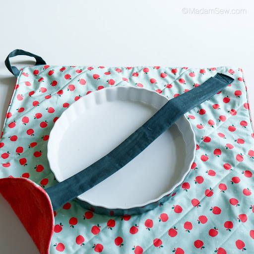 Fabric pie carrier