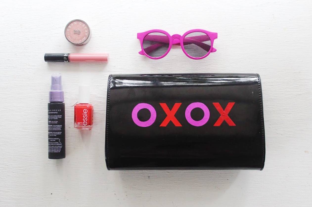 How to Make Your Own DIY Valentine's Clutch + featured by Top US Craft Blog + The Pretty Life Girls