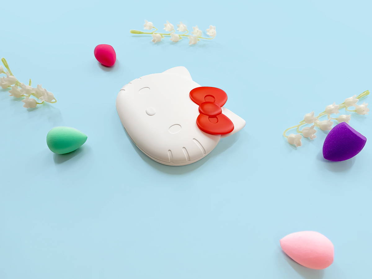 Hello Kitty Wireless Charging Compact Mirror