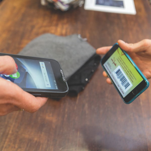 Dispositivos móviles para operaciones de servicio