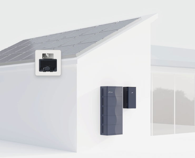 Modern house featuring solar panels and Lunar Energy system.