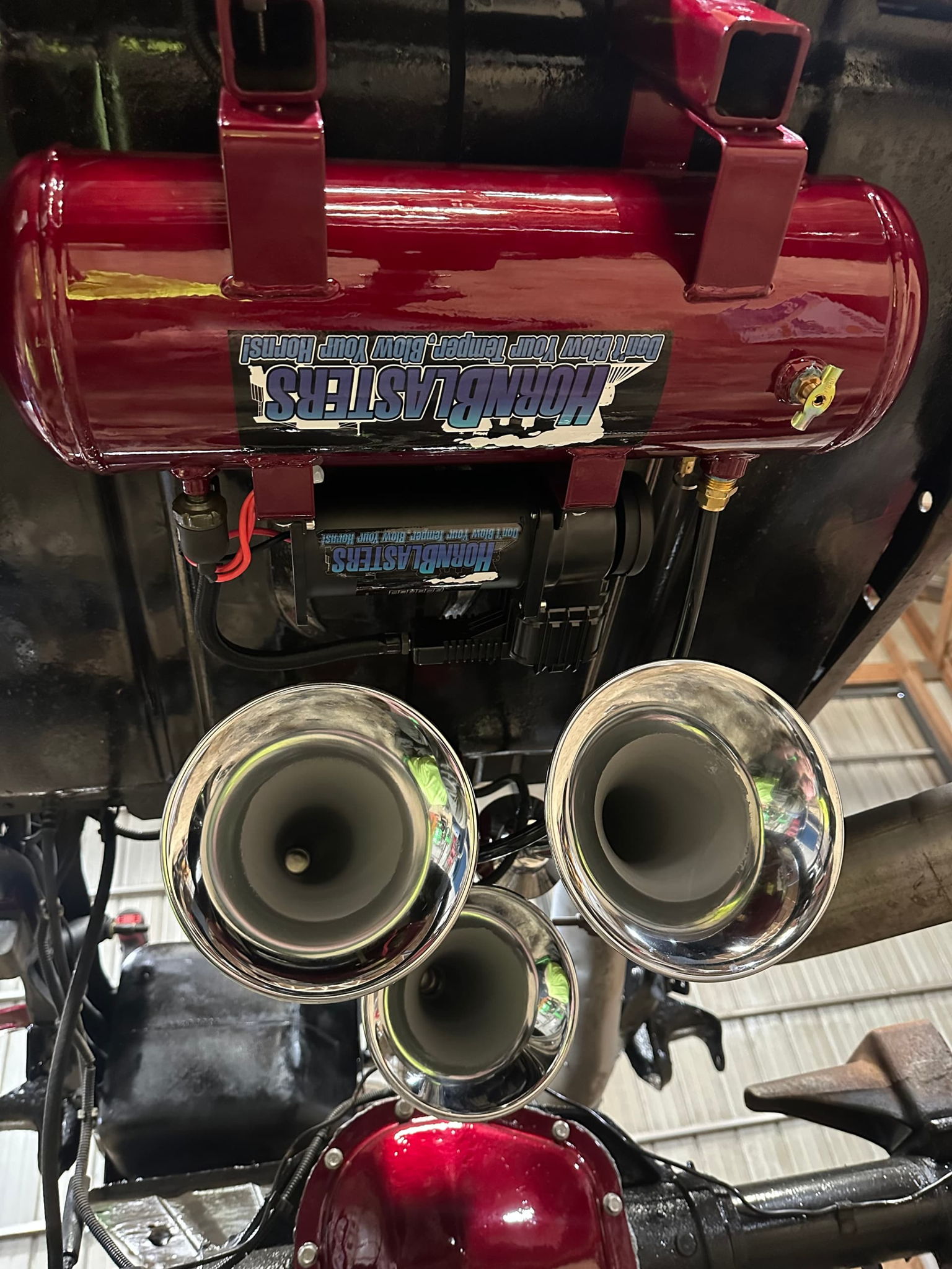Evan's 1997 Ford F350 Train Horn Install with Outlaw Heavy Duty Train Horn Kit