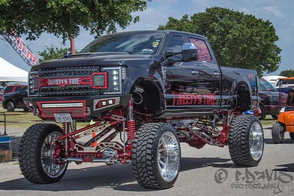 Tweety's Tire's 2018 Ford F250 Train Horn Install