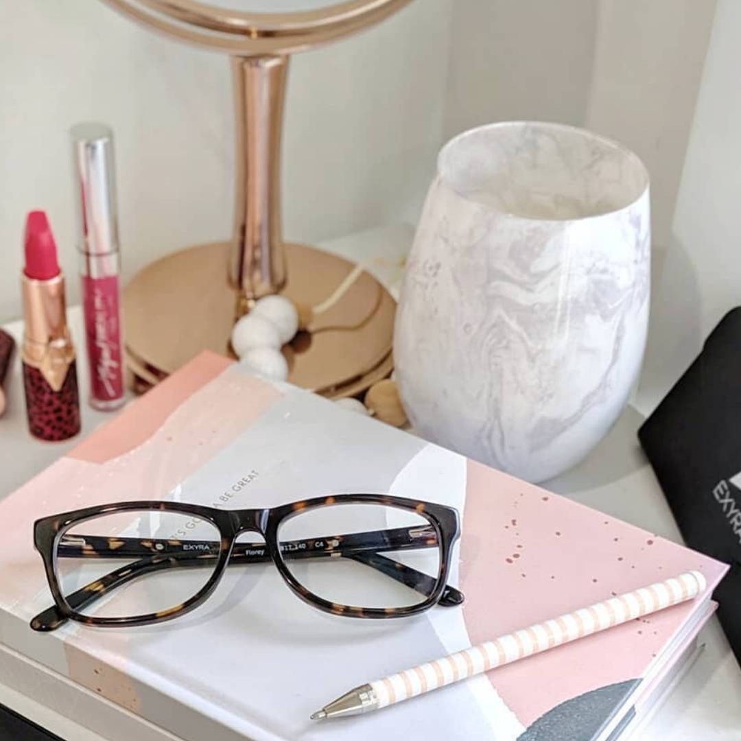 click its glasses