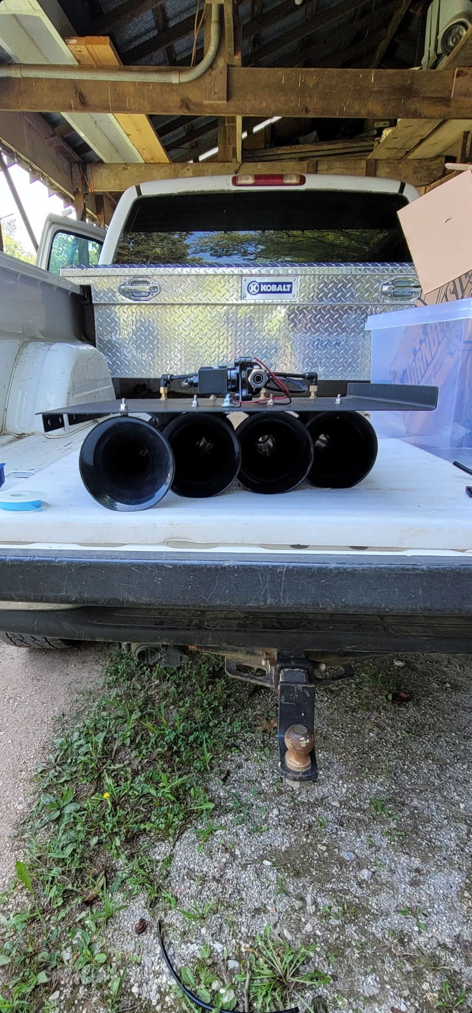 Wade's 2006 Chevy Silverado 1500 4x4 Train Horn Install