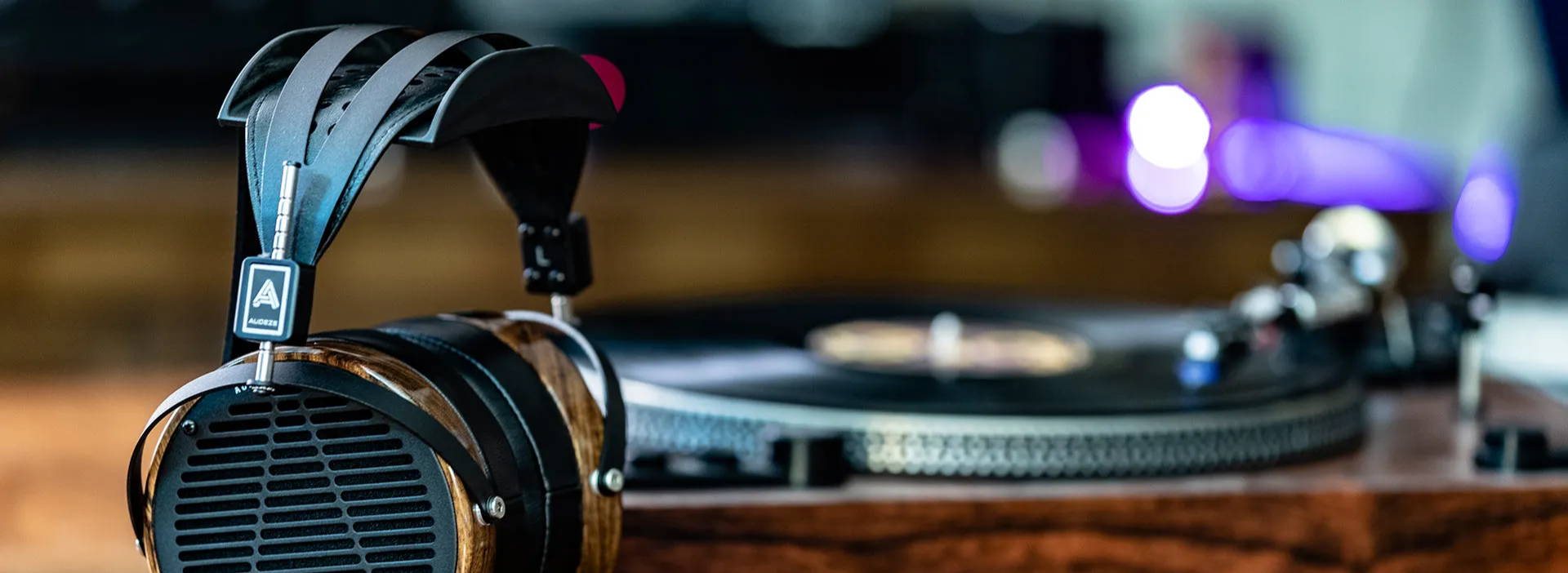 LCD-2 with turntable banner image