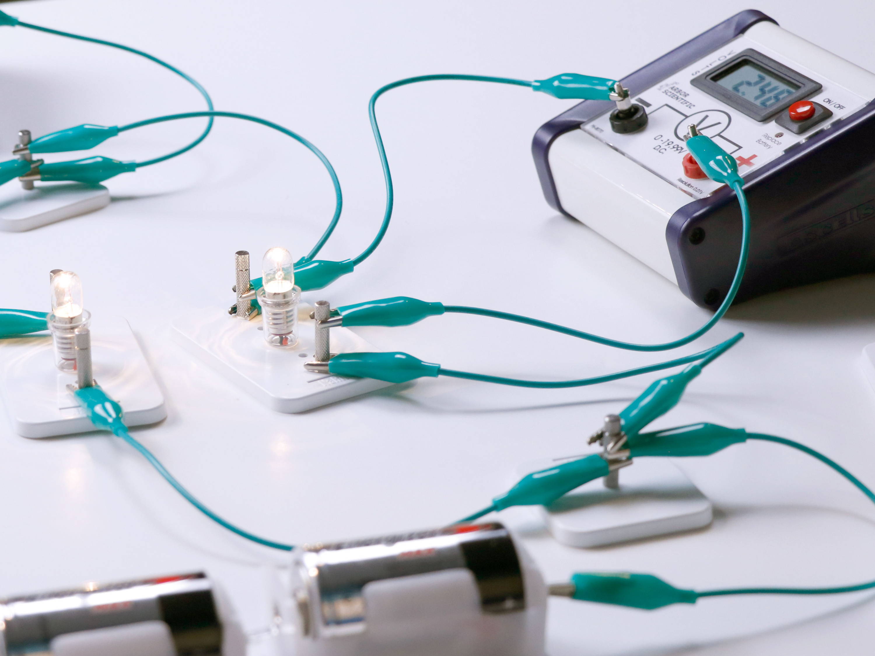 Circuits Kit with Digital Bench Voltmeter