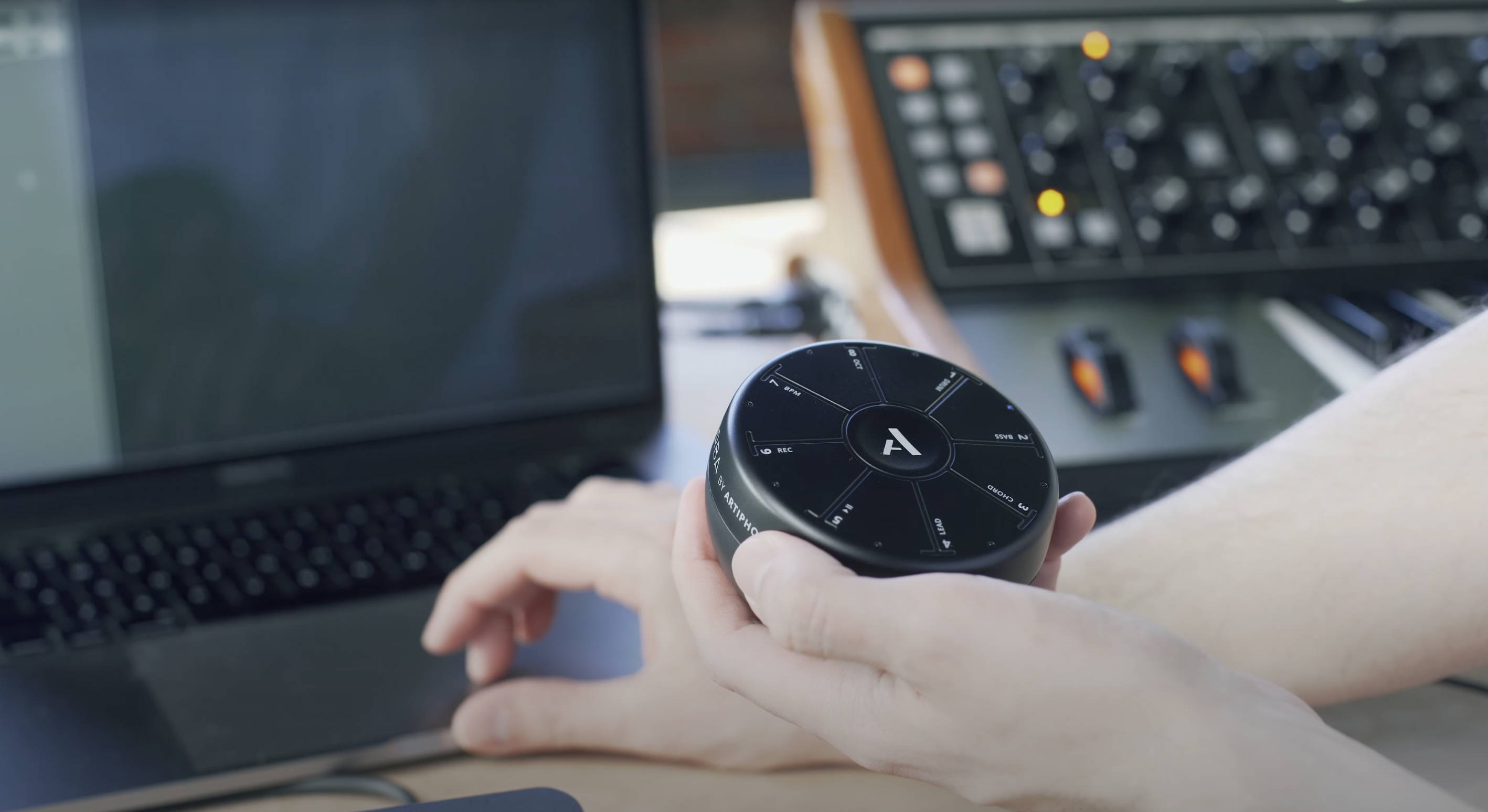 How to control a hardware synthesizer with Orba (or How to control a hardware synthesizer with Orba (or