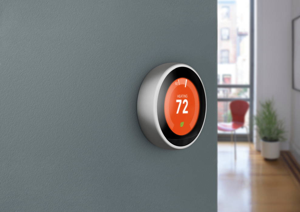 the Nest learning thermostat programs itself