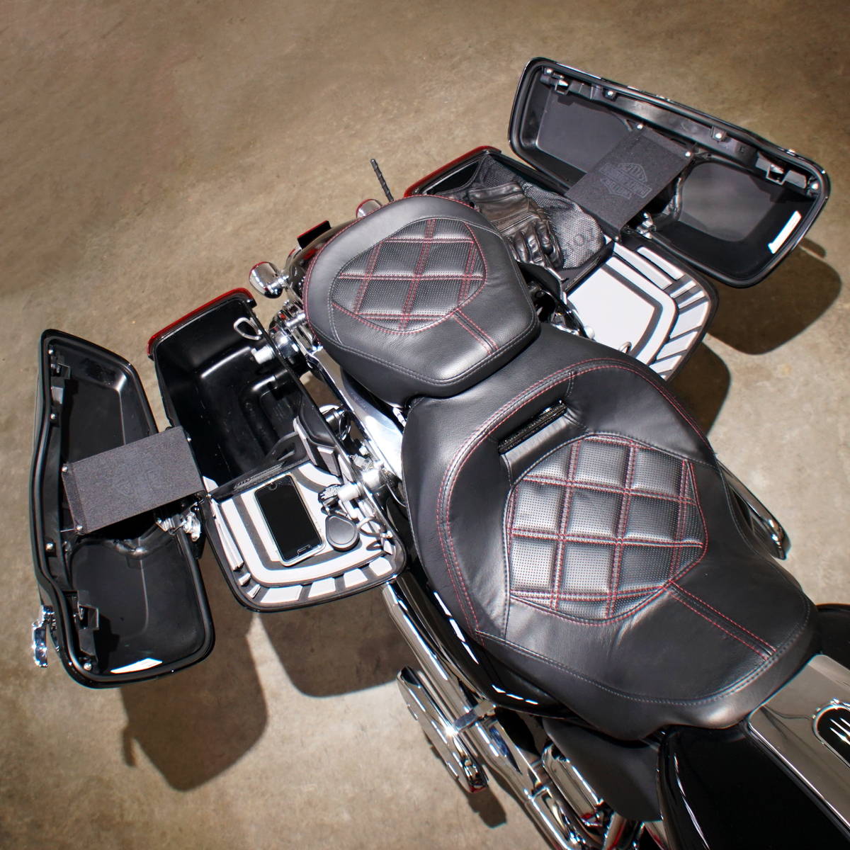 Motorcycle with Hardstreet RYT-There Saddle Bag Shelf Set of Ryt-Thre Saddle Shelf Twin Pack in a Harley Davidson Street Glide