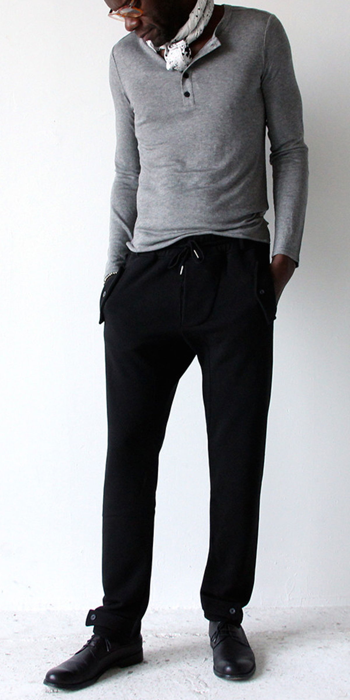 EFFORTLESS – TAILORED KNIT TRAVEL PANT