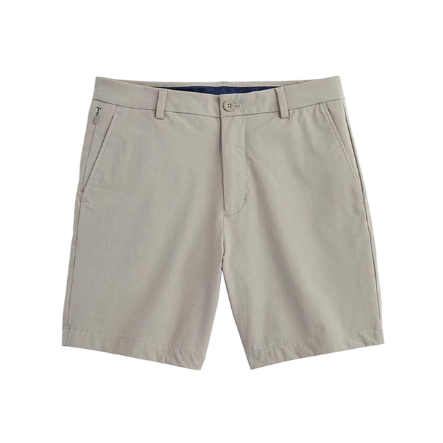 Beige shorts with pockets, displayed on a plain background.