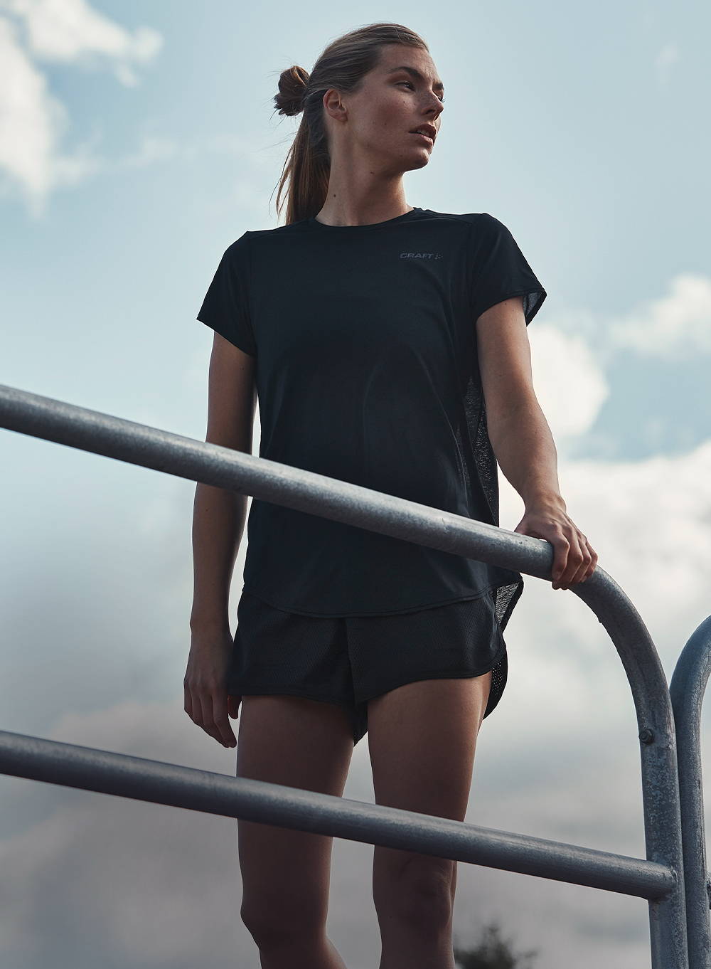 protective/riding/compression/cooling Black Large Craft Sports Apparel 1903259 Craft Sportswear Womens Path Convert Bike Cycling Windproof and Water Repellant Jacket with Removable Sleeves protective/riding/compression/cooling Black Large Craft Sports Apparel 1903259 Craft Sportswear Womens Path Convert Bike Cycling Windproof and Water Repellant Jacket with Removable Sleeves