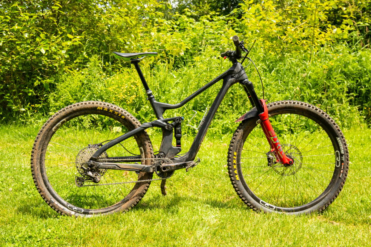 devinci spartan with a pnw components rainier gen 3 and marzocchi bomber z1