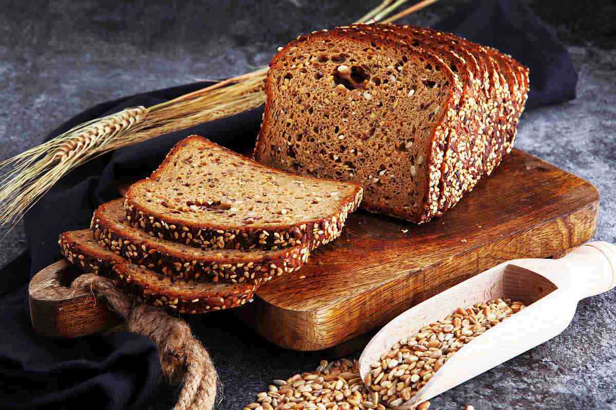 Whole grain rye bread with seeds | Eat These Foods to Improve Mental Awareness | brain foods