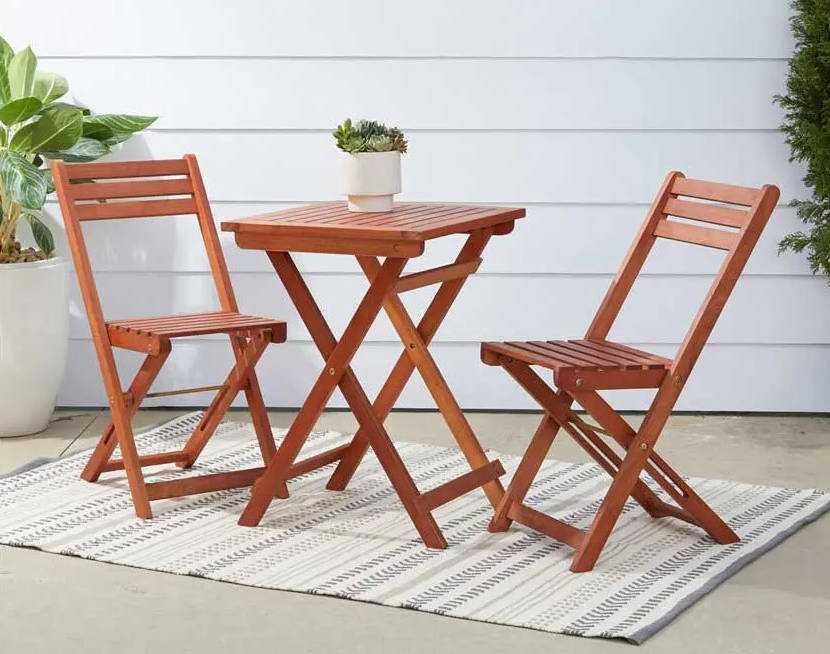 Outdoor Furniture During The Winter, How To Protect Your Outdoor Wood Furniture
