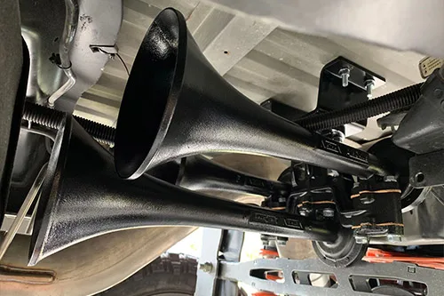  Truck Fever's 2016 Ford F250 Super Duty with HornAir 844K & Nathan AirChime Horns